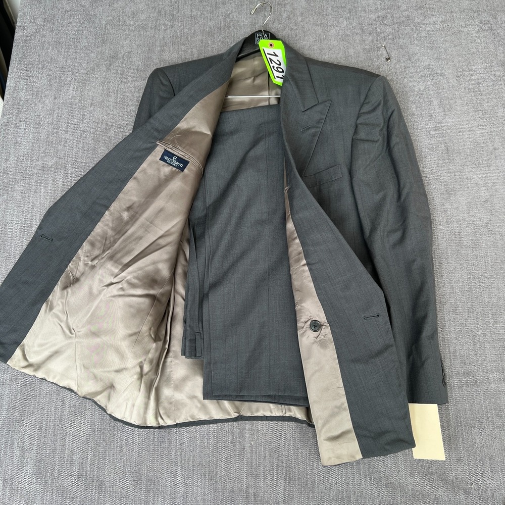 Jos. A. Bank 2-Piece Blazer & Pants Suit Mens 44L 32x35 Gray Double-Breasted